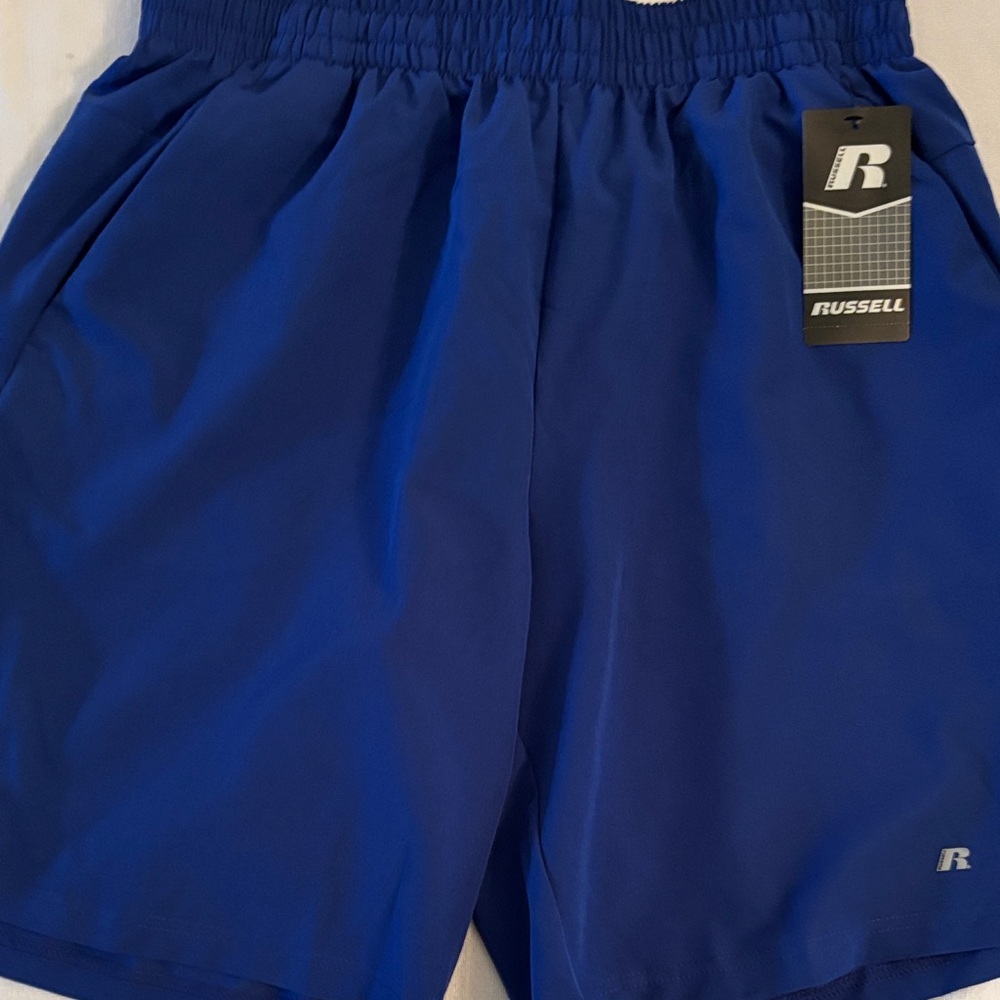 Shorts athletic mens new size M 32-34” Russell 90% polyester 10% spandex